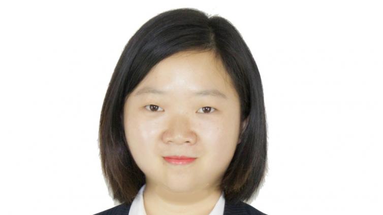<div class="col-md-7" style="padding:0 20px 0 0;"> 								<h3>覃晴</h3> 								<p>中鐵二十三局集團有限公司共享中心<br />高級會計師</p> 							</div><p class="description">2017年很榮幸代表中鐵二十三局集團公司財務人員，單槍匹馬闖入了全國建筑業財稅知識競賽并取得了個人銀獎。</p>